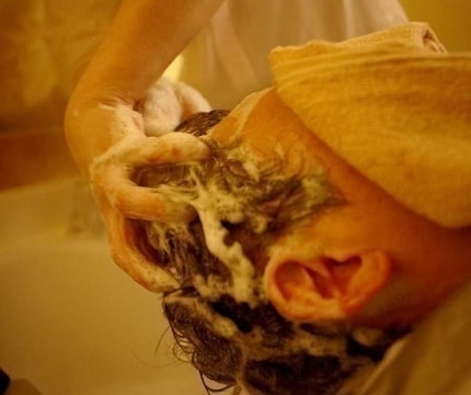 新感覚理容室LINK(リンク)メンズ理容室・女性のお顔そり個室でくつろぐシンプルラグジュアリーサロン