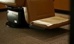 目黒駅前徒歩1分新感覚理容室LINK(リンク)(床屋)